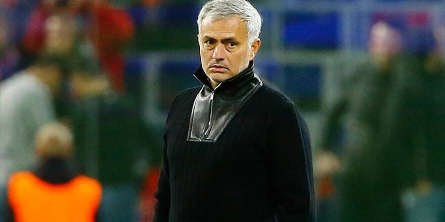 Tottenham'da Teknik Direktörlüğe Mourinho Getirildi