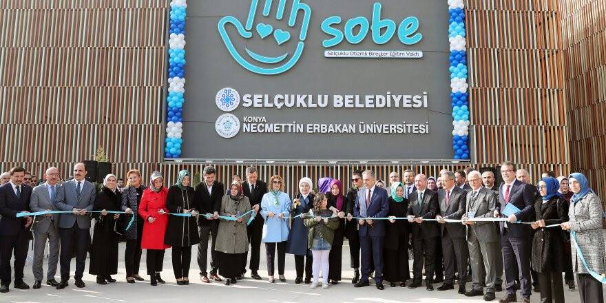 Emine Erdoğan, Selçuklu Otizmli Bireyler Eğitim Merkezini Açtı