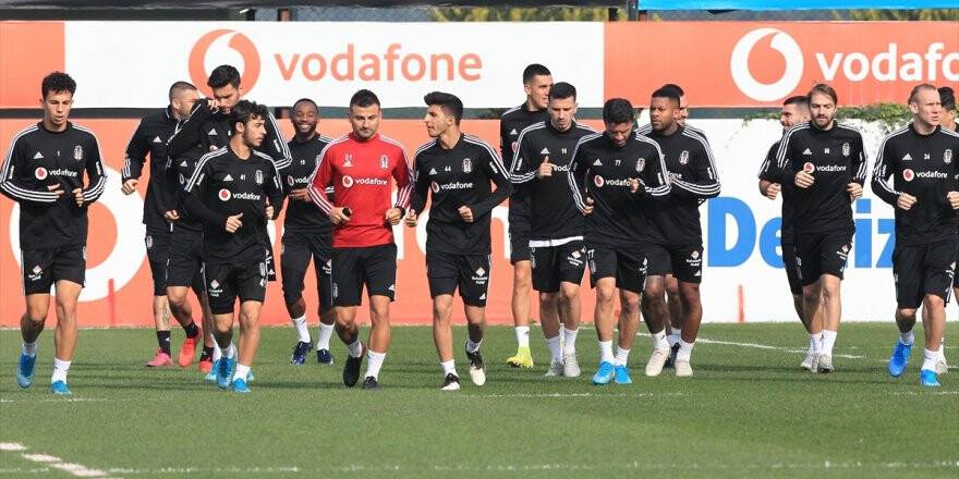 Beşiktaş Kafilesi Yarınki Süper Lig Maçı İçin Konya'da