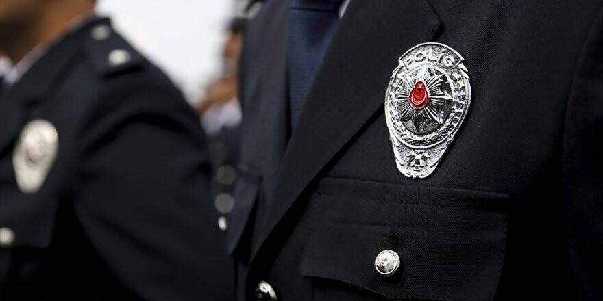 Emniyet Teşkilatında Terfi Ve Mükafatlara Düzenleme