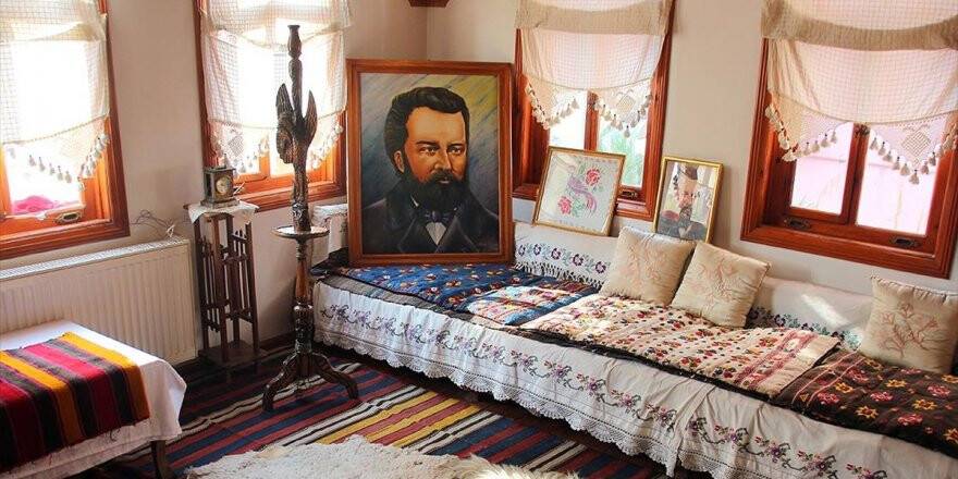 'Vatan Ve Hürriyet Şairi' Namık Kemal'in Vefatının 131. Yılında Anılıyor