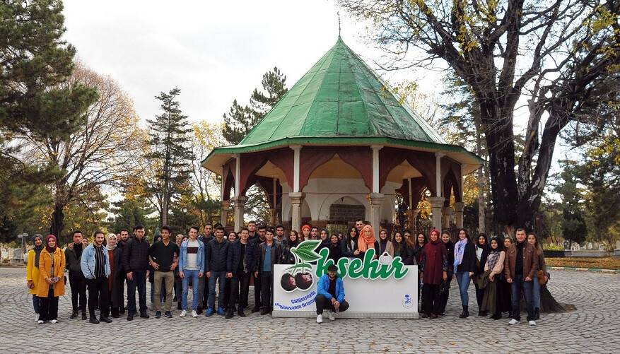 Üniversiteli öğrenciler Akşehir’i gezdi