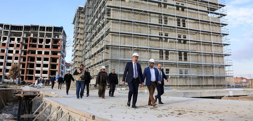 Başkan Kavuş: “Hemşehrilerimizi ilgilendiren her konunun takipçisiyim”