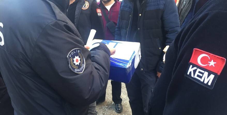 Hollanda’dan kargo ile gönderilen koliden kokain çıktı