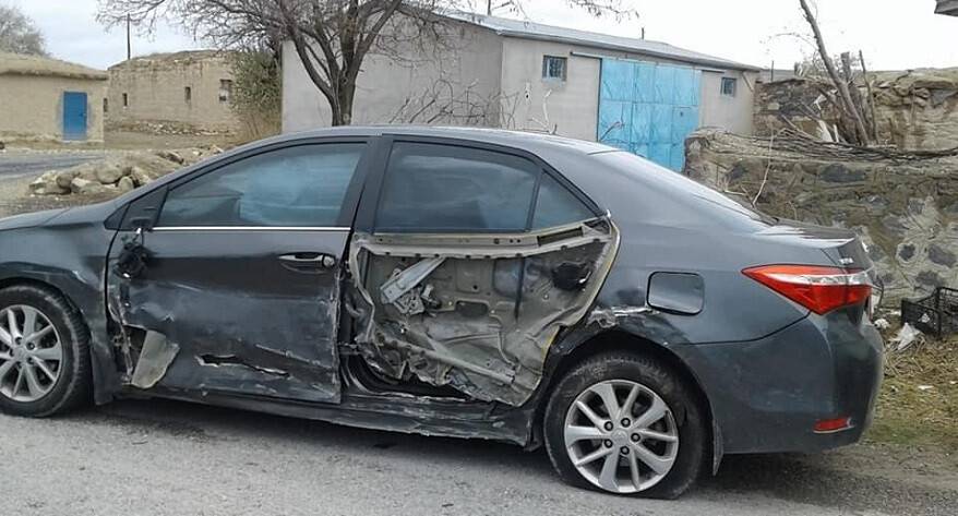 Seyir halinde kendini vurdu, otomobili kaymakamın aracına çarptı