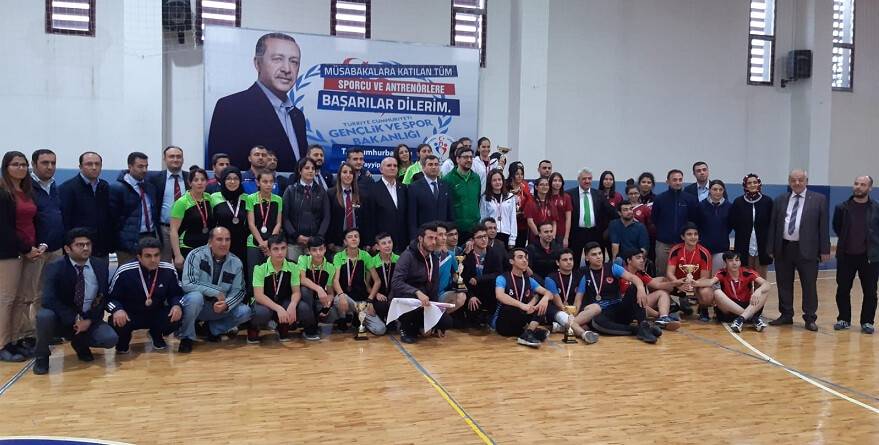 Dereceye giren öğrenciler ödüllendirildi