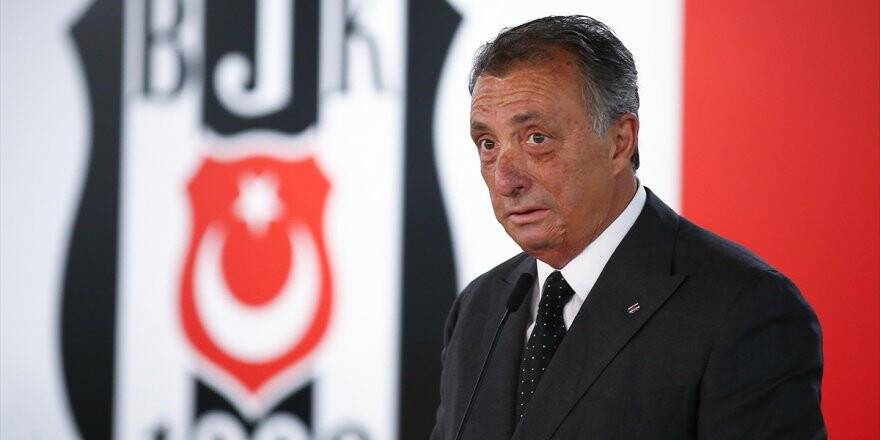 Ahmet Nur Çebi'den Karamsar Tablo