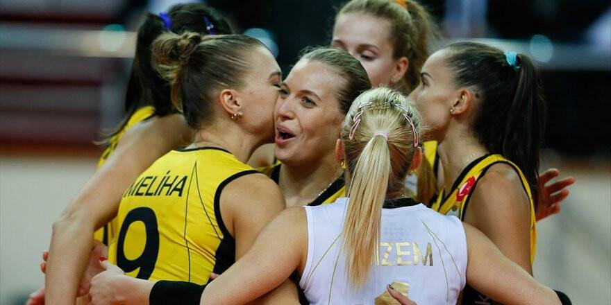 Vakıfbank Kadın Voleybol Takımı Bronz Madalya Kazandı