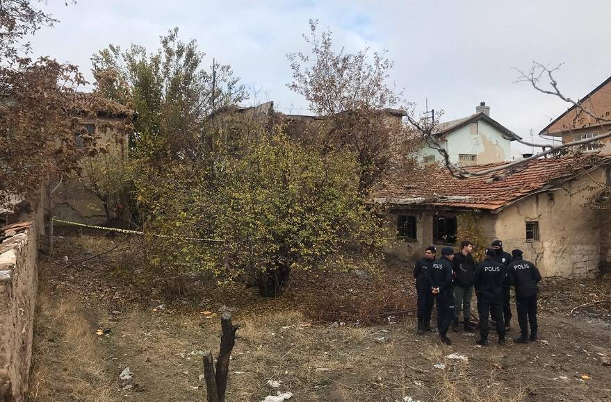 Konya Valisi Toprak: "Enkazdaki 3 kişinin cansız bedenine ulaşıldı"