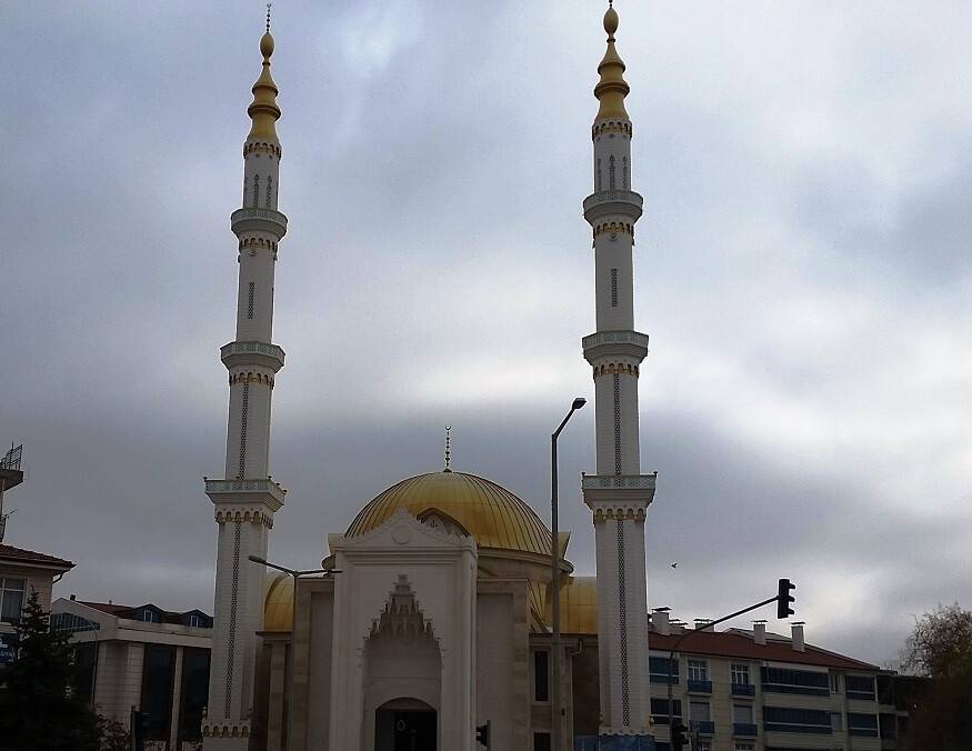 Kulu’da yenisi yapılan Halime Hatun Kubbeli Camisi ibadete açıldı
