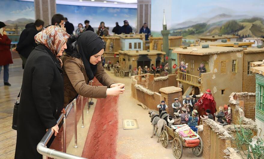 Konya Panorama ve Şehitler Abidesi Mevlana dostlarıyla dolup taşıyor