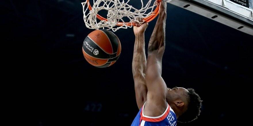 Anadolu Efes'in Avrupa'da Bileği Bükülmüyor