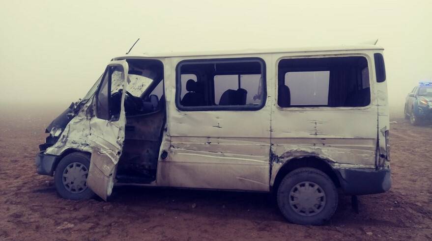 Öğretmenleri taşıyan minibüs kamyonla çarpıştı: 13 yaralı