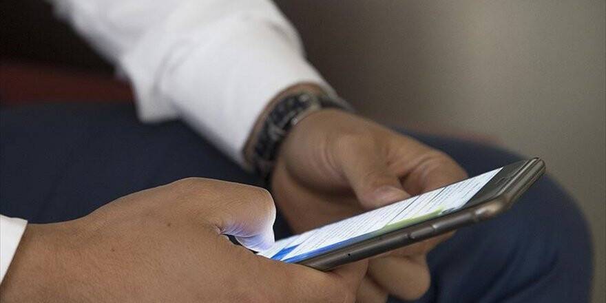 Sosyal Medya Kullanımı Gençlerde Yeme Alışkanlığını Bozuyor