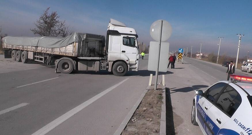 Tırın çarptığı yaşlı kadın hayatını kaybetti