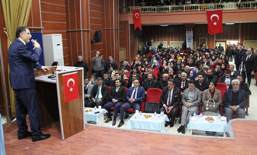 Başdenetçi Malkoç: “Kâinatın merkezine insanı, insanın merkezine merhameti koymalıyız”