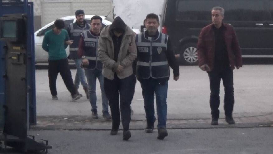 Hırsızlık şüphelileri kamyonun yanmayan lambasından yakalandı