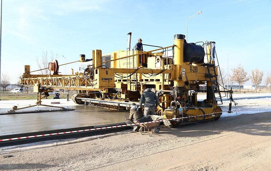 Konya Büyükşehir’den ilk kez beton yol uygulaması