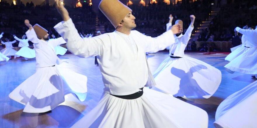 ‘Sema’da huzur buluyor