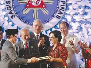 Filipinliler Baltaları Gömdü