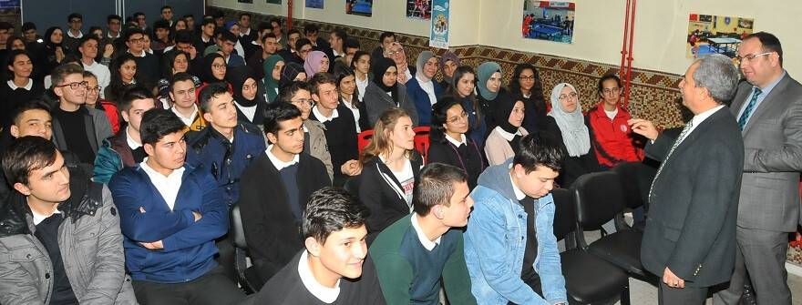 Başkan Akkaya öğrencilerle buluştu