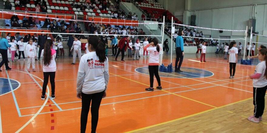Fabrika Voleybol Akşehir’de okul açtı