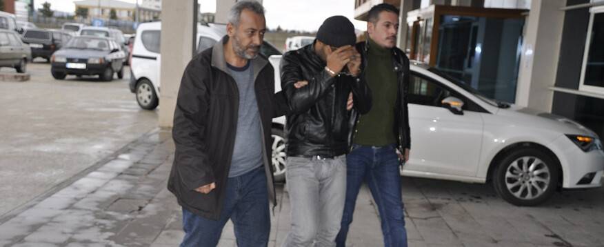 Otobüsteki yolcudan eroin çıktı