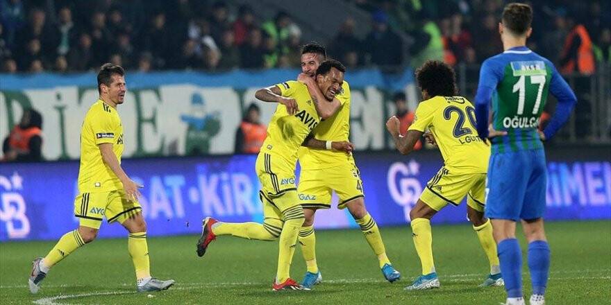 Fenerbahçe Ligin İlk Yarısını Galibiyetle Kapattı