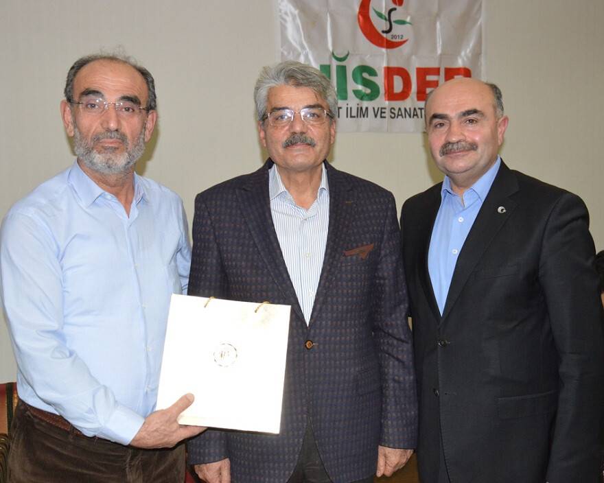 “İnsan neslini kendi elimizle yok ediyoruz”