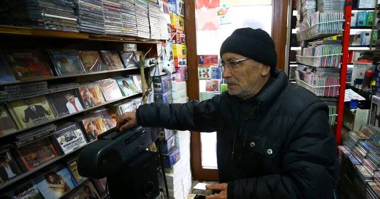 60 Binin Üzerinde Kasetle Dijital Müziğe Meydan Okuyor