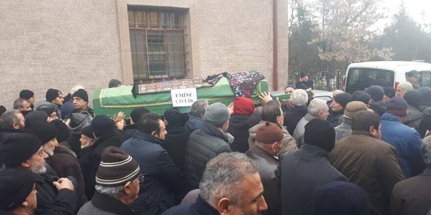Emine Çivlik vefat etti