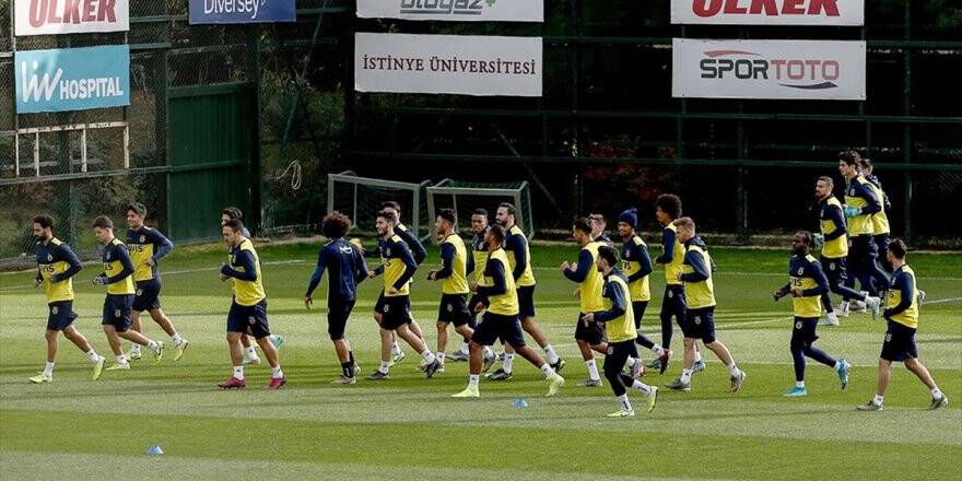 Fenerbahçe İkinci Yarı Hazırlıklarına Yarın Başlayacak