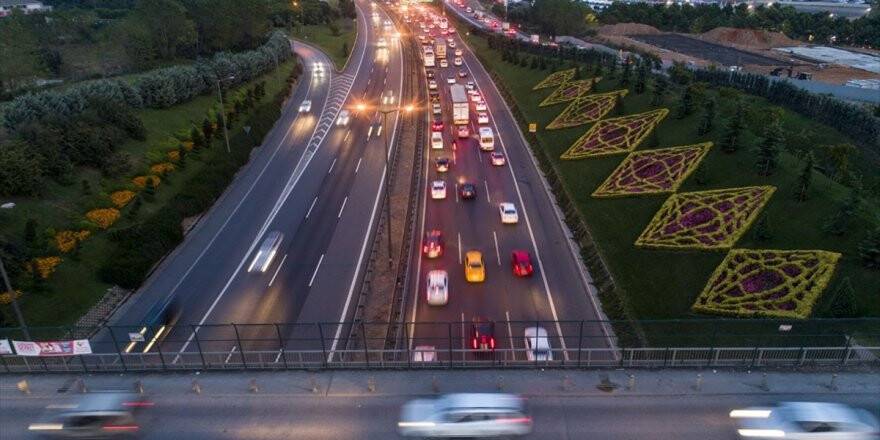 Trafiğe 11 Ayda 607 Bin 595 Aracın Kaydı Yapıldı