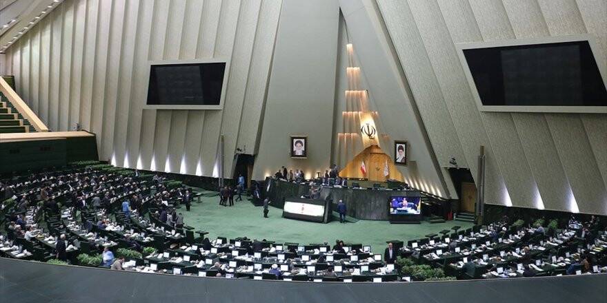 İran, Abd Ordusu İle Ona Bağlı Kurum Ve Şirketleri 'Terörist' İlan Etti