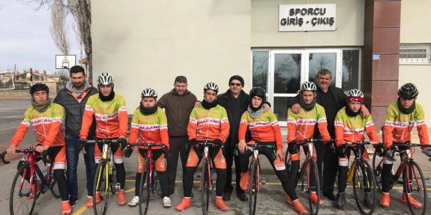 Taşkentspor Bisiklet Takımı yeni sezon startını verdi