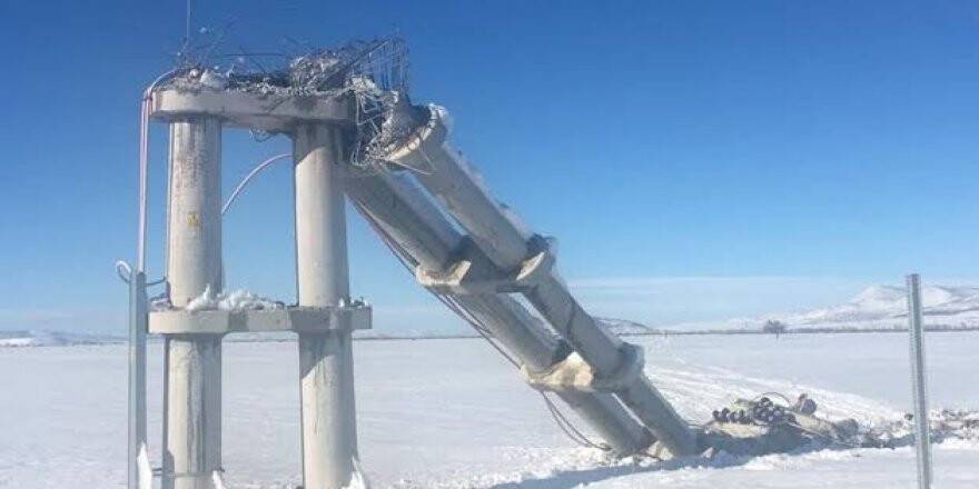 Seydişehir'de Kar Yağışı Nedeniyle Elektrik Nakil Hatları Devrildi