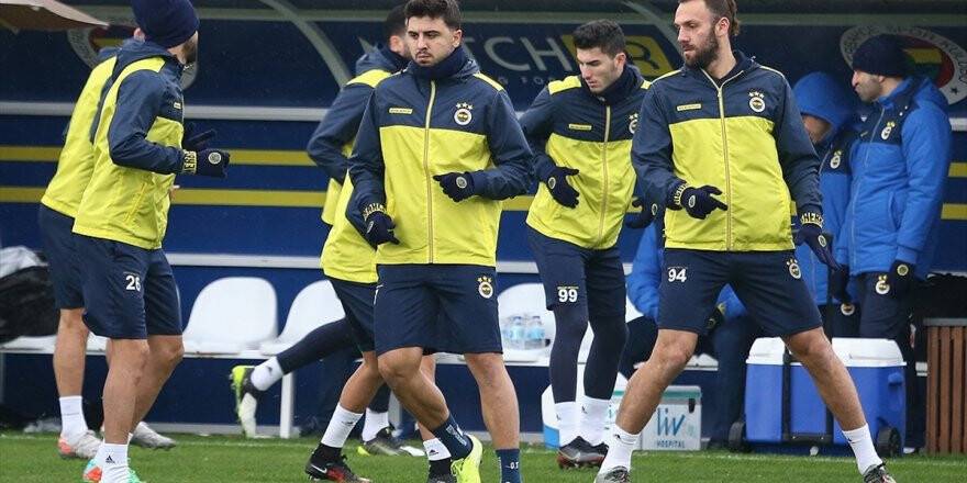 Fenerbahçe'de Milli Futbolcu Ozan Tufan Şampiyonluğa İnanıyor