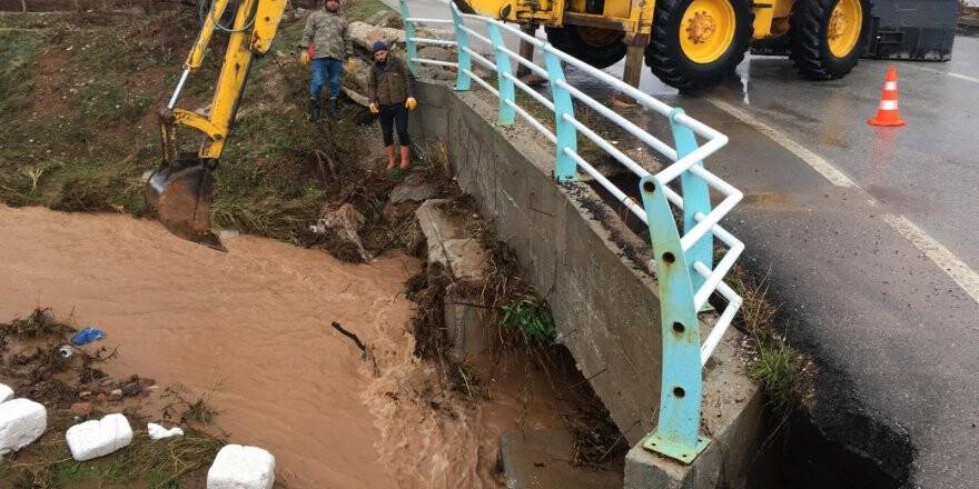 Güneysınır'da su baskını