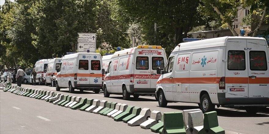 İran'da otobüs devrildi: 20 ölü, 23 yaralı