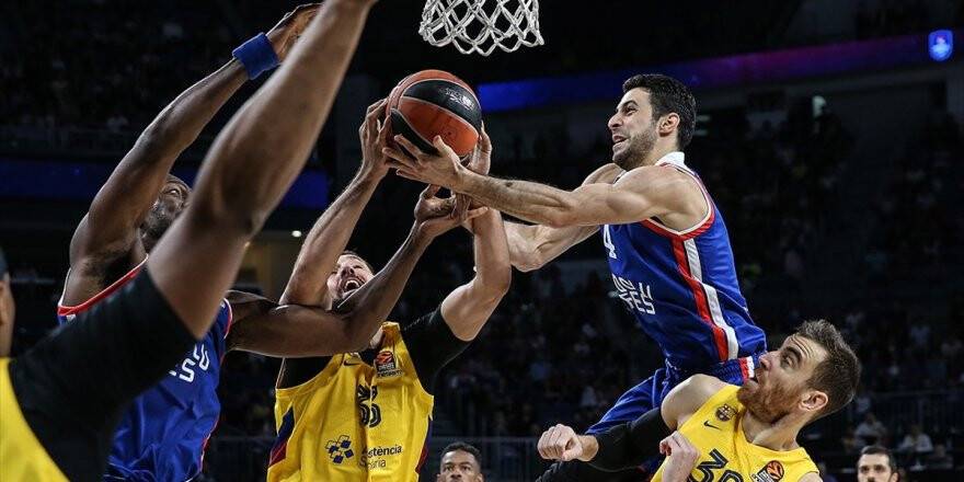 Thy Avrupa Ligi'nde Anadolu Efes Yarın Barcelona'ya Konuk Olacak