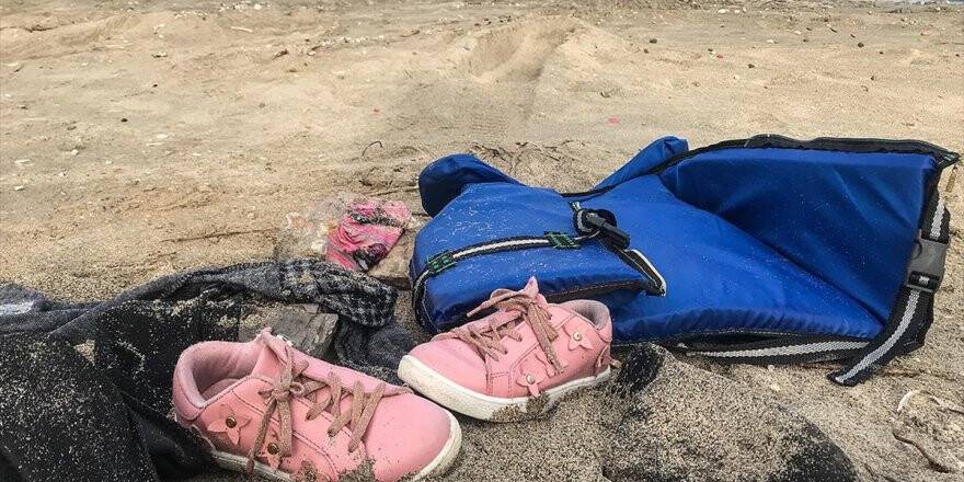 Çeşme'de Teknenin Batması Sonucu Ölen Çocuklardan Geriye Ayakkabıları Kaldı