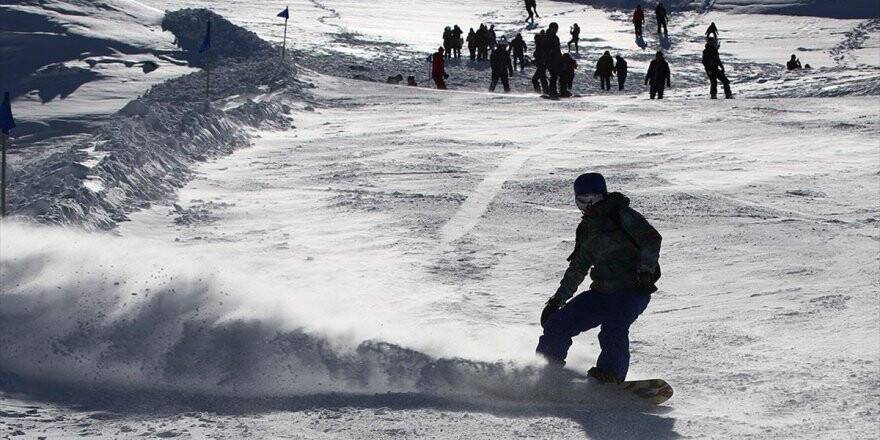 Denizli Pamukkale'ye Gelenleri Kayak Merkezinde De Ağırlayacak