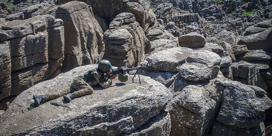 MSB: Irak'ın kuzeyinde bir asker ile güvenlik korucusu şehit oldu