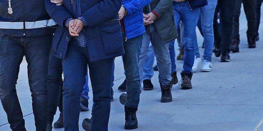 Konya'da eş zamanlı FETÖ operasyonu