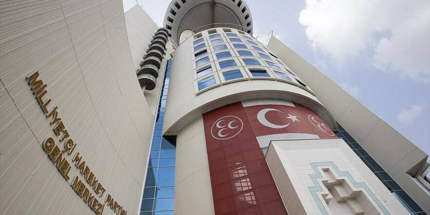 Mhp, Kaynaşlı Belediye Başkanı Şahin'in İstifasını İstedi