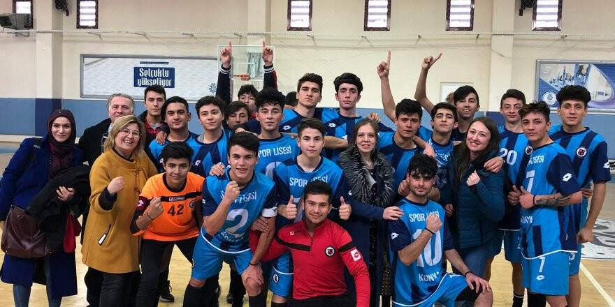 Hentbolda Şampiyon KSL