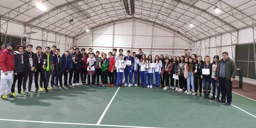 Gençlerde tenis il birinciliği heyecanı sona erdi