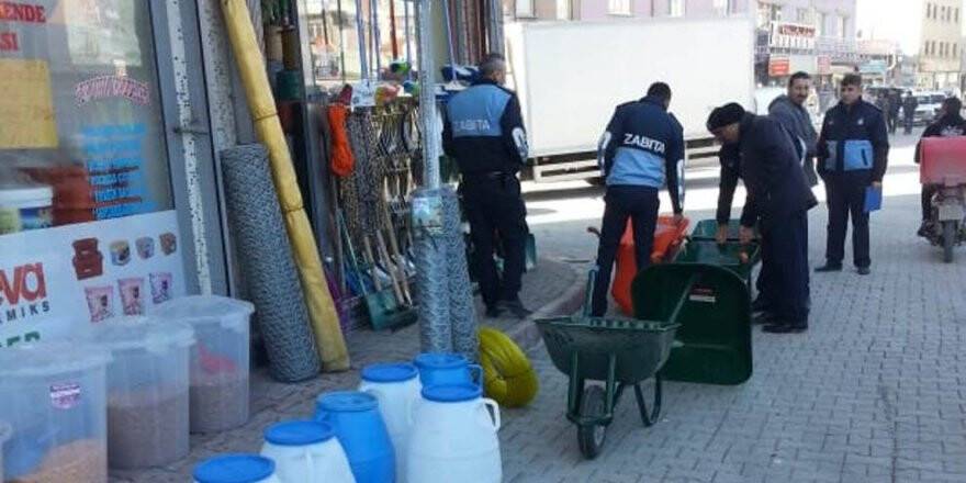 Ereğli’de zabıta kaldırım işgaline geçit vermiyor