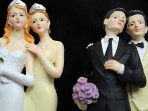 İngiltere'de İlk Eşcinsel Evlilik Töreni Yapıldı