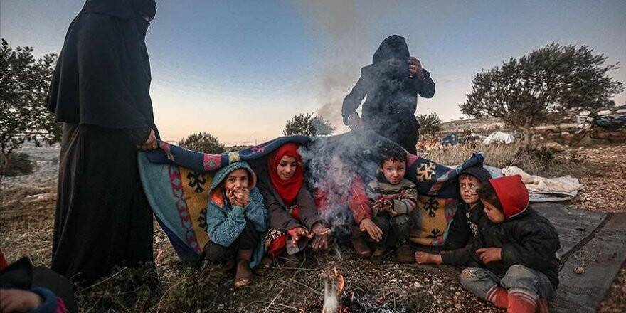 13 bine yakın sivil daha Türkiye sınırı yakınlarına göç etti